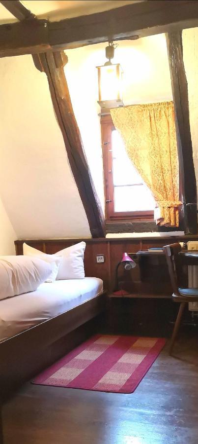 Hotel Restaurant Zum Nachtwaechter Lienzingen الغرفة الصورة